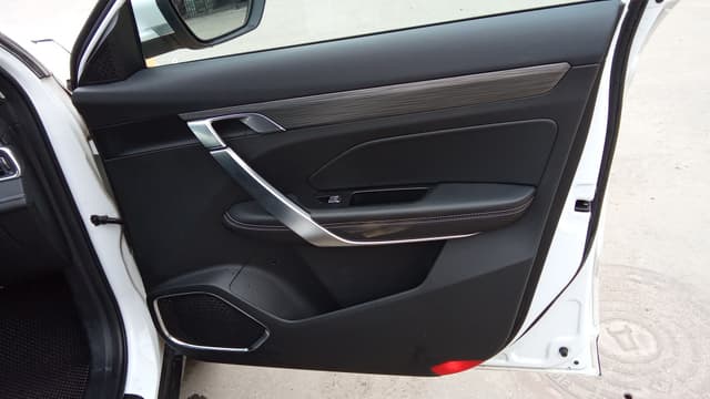Geely Atlas Pro - 7