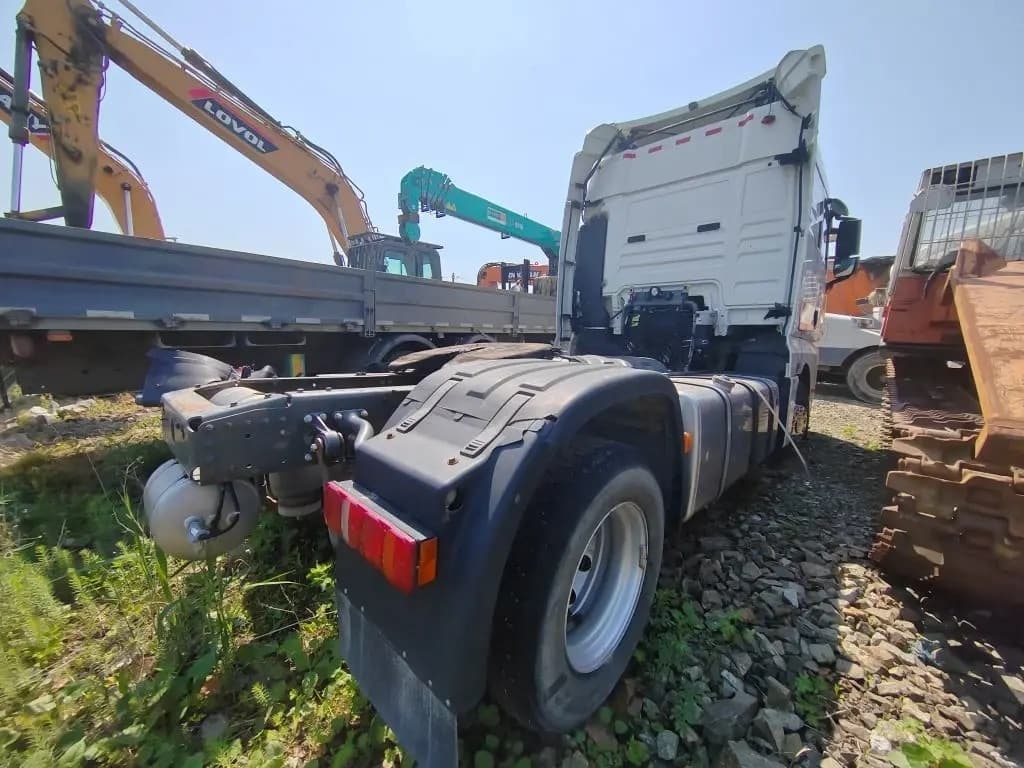 Sitrak C7H 4x2 Седельный тягач - 3