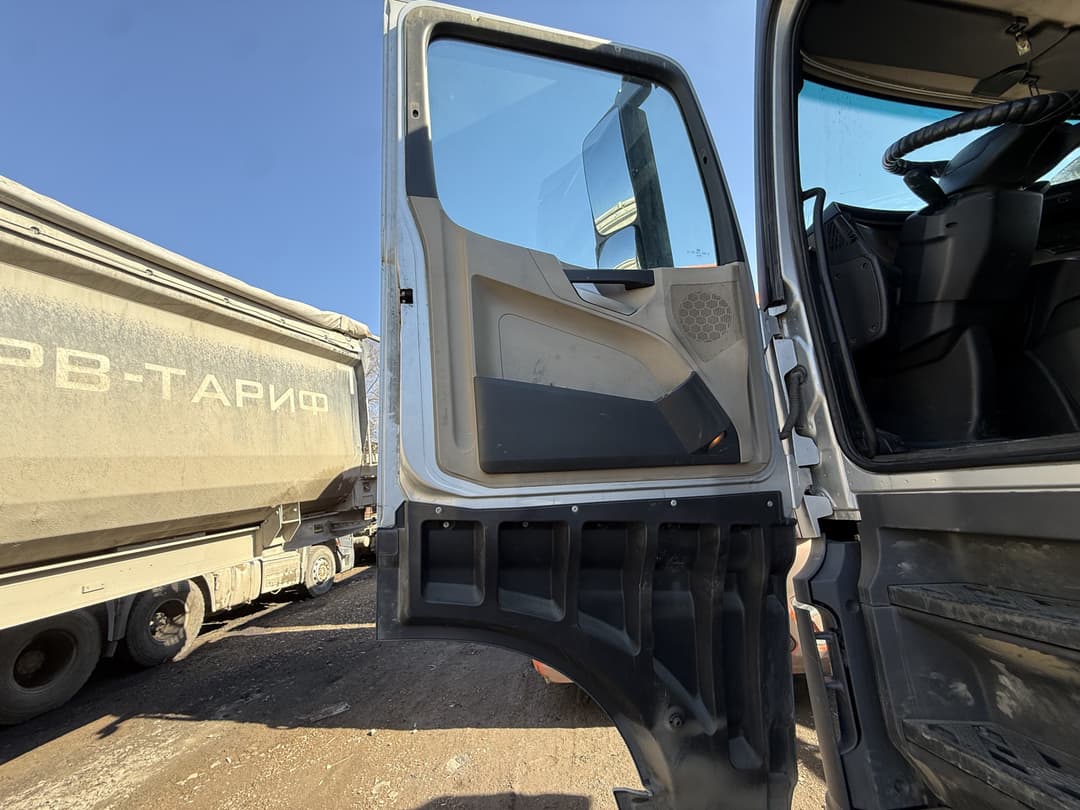 Mercedes-Benz Actros 6x4 Седельный тягач - 4