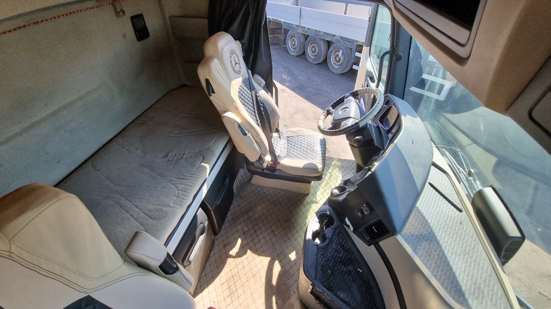 Mercedes-Benz Actros 4x2 Седельный тягач - 9