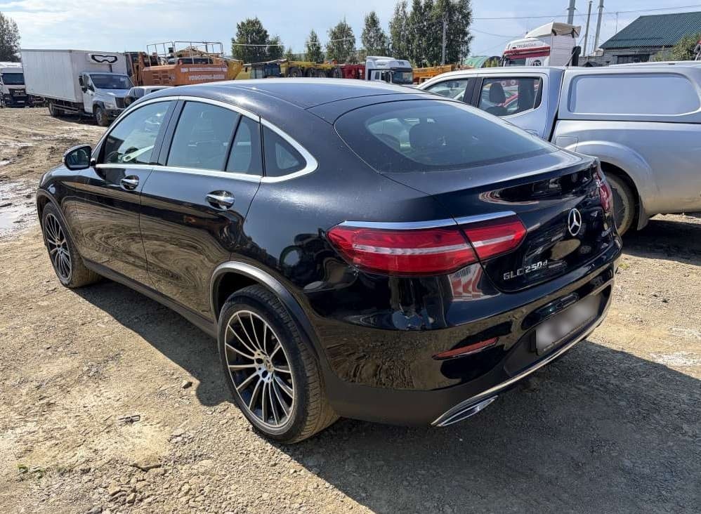 Mercedes-Benz GLC - 4