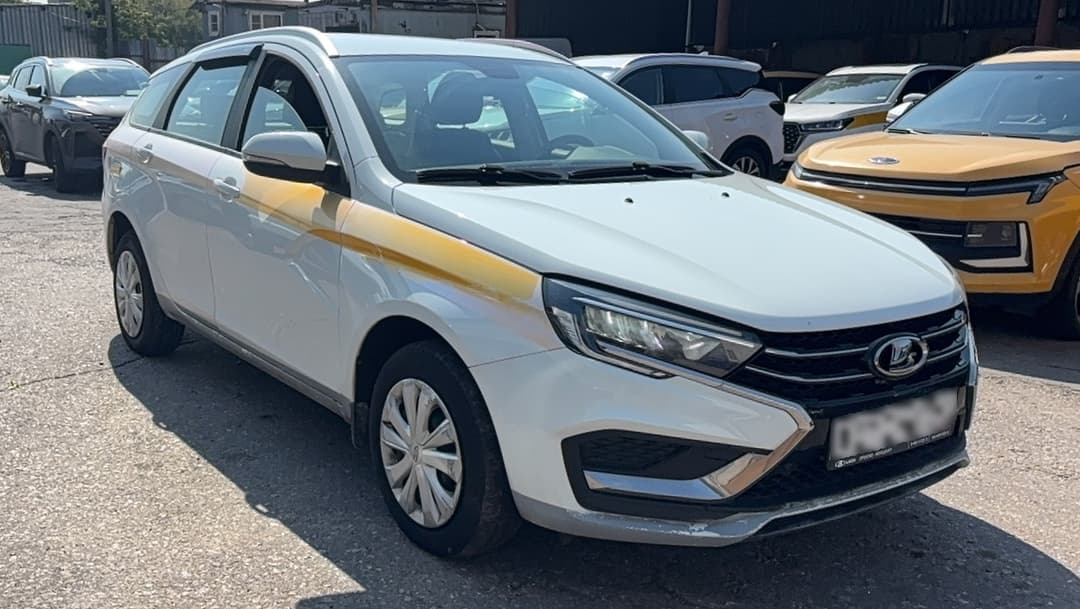 Lada Vesta SW - 2