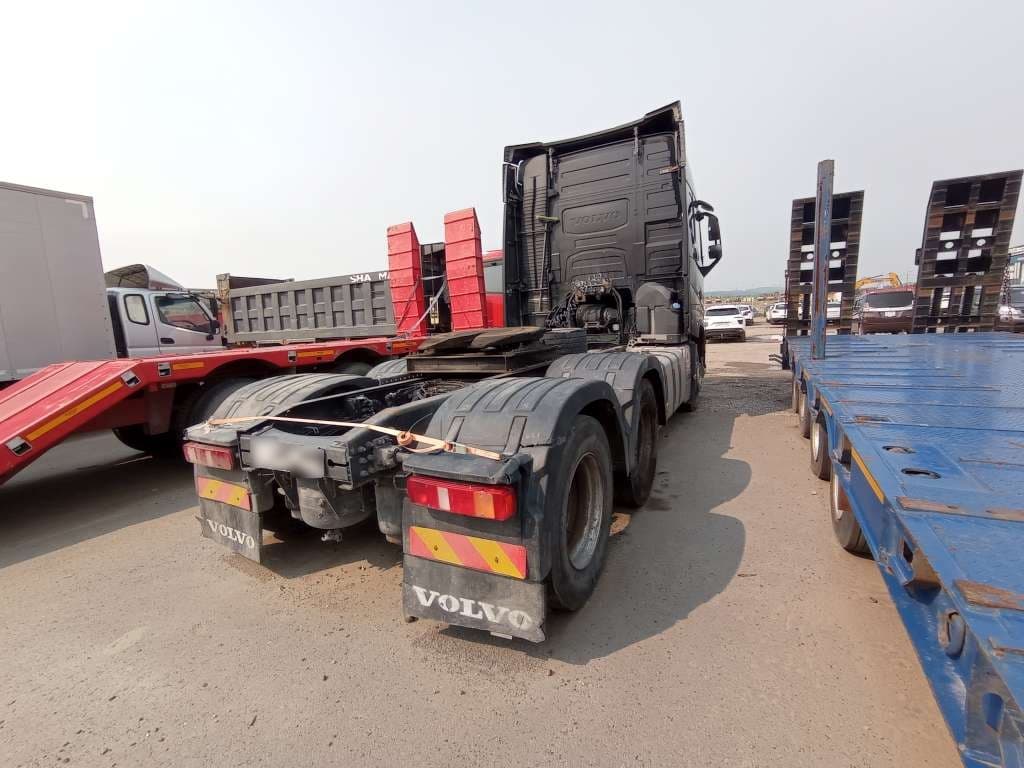 Volvo FH 6x4 Седельный тягач - 3