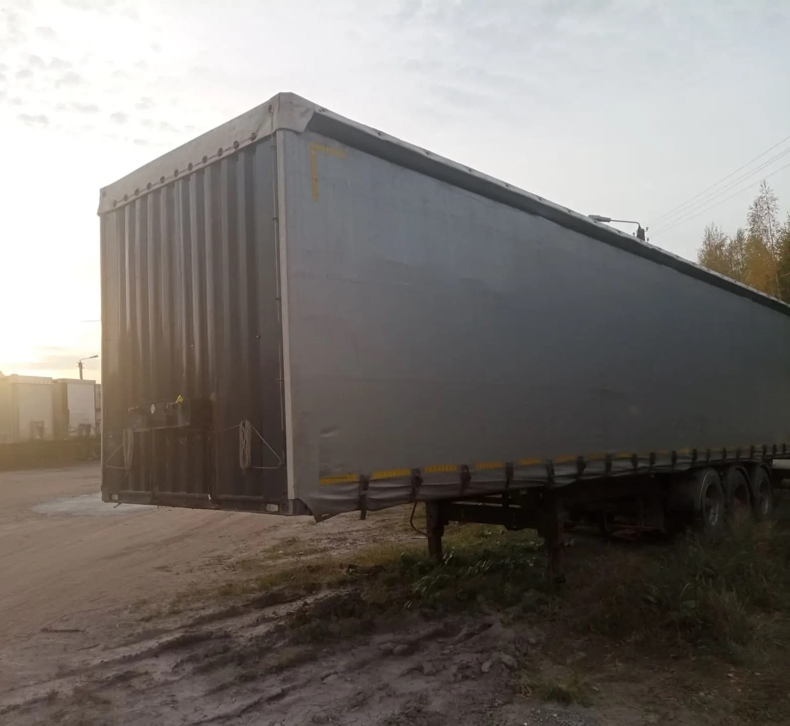 Тонар 9888 Полуприцеп шторный - 1