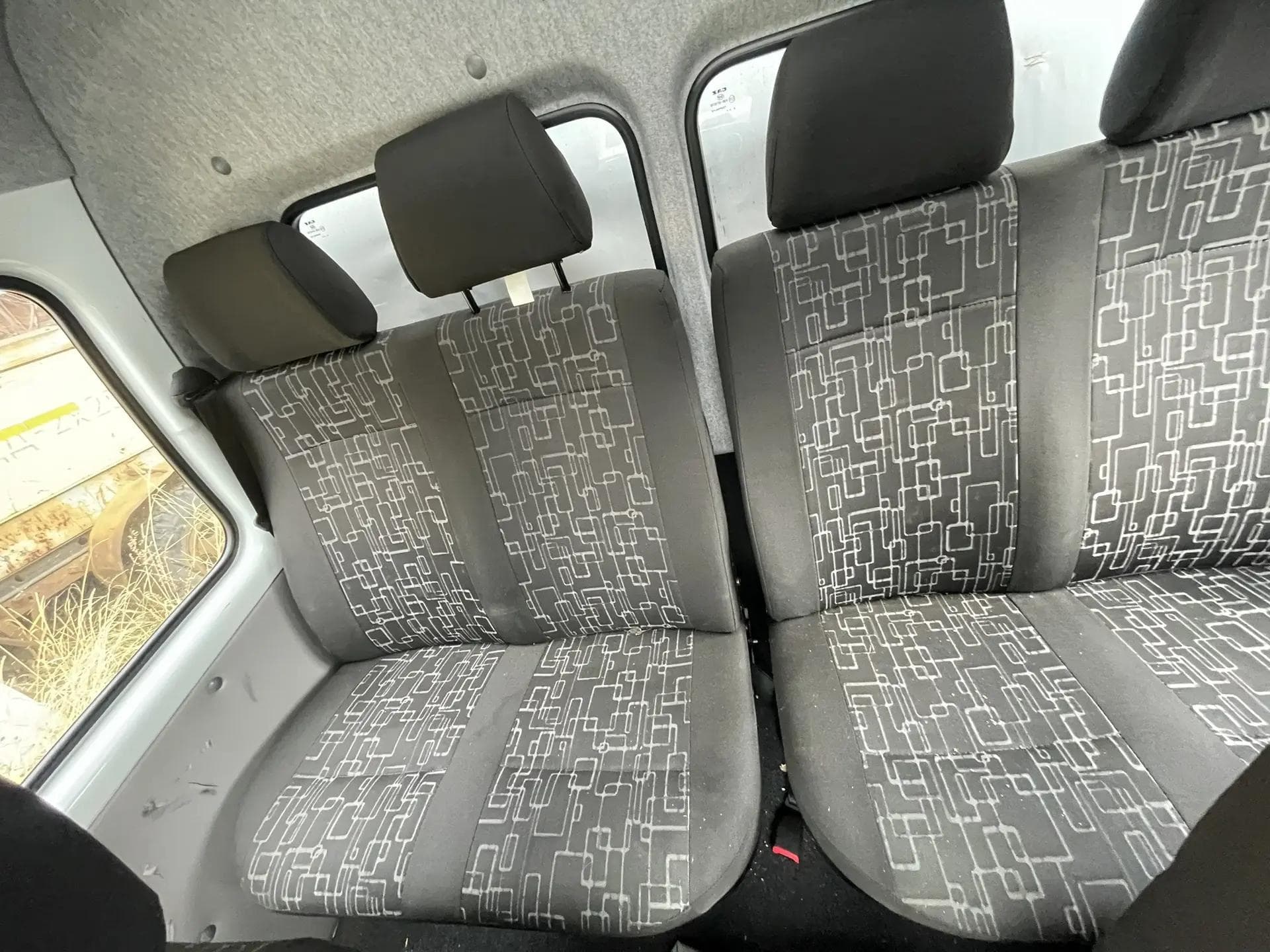 GAZ 2310 - 8