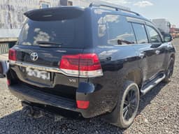 Toyota Land Cruiser 200 - 3