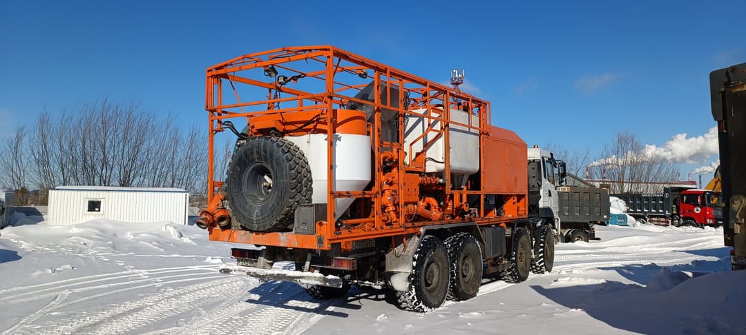 Хант 8051* на шасси ХАНТ 8x8 Агрегат цементировочный - 3