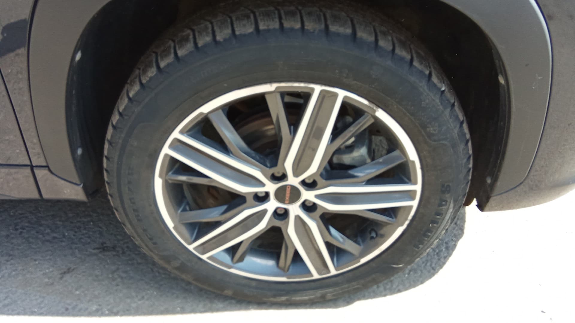 Exeed LX - 10