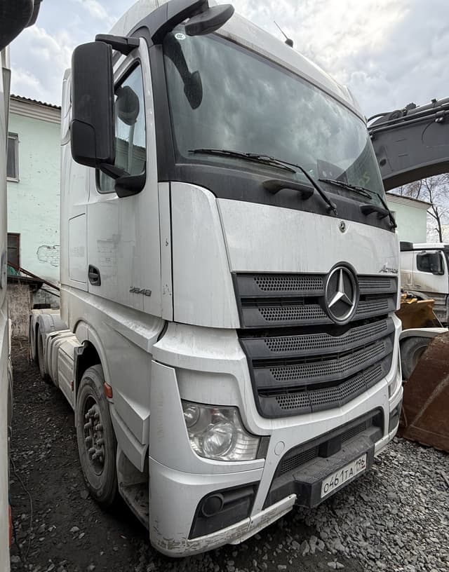 Mercedes-Benz Actros 6x4 Седельный тягач - 2