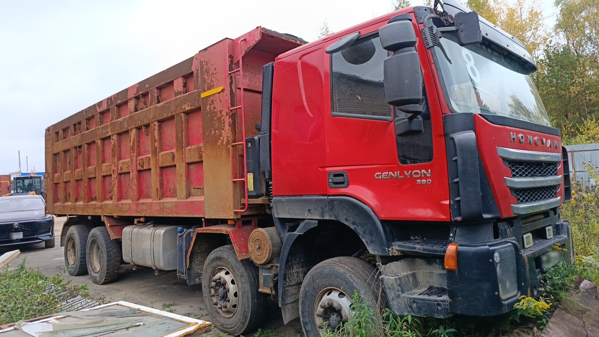 Hongyan CQ* 8x4 Самосвал - 1
