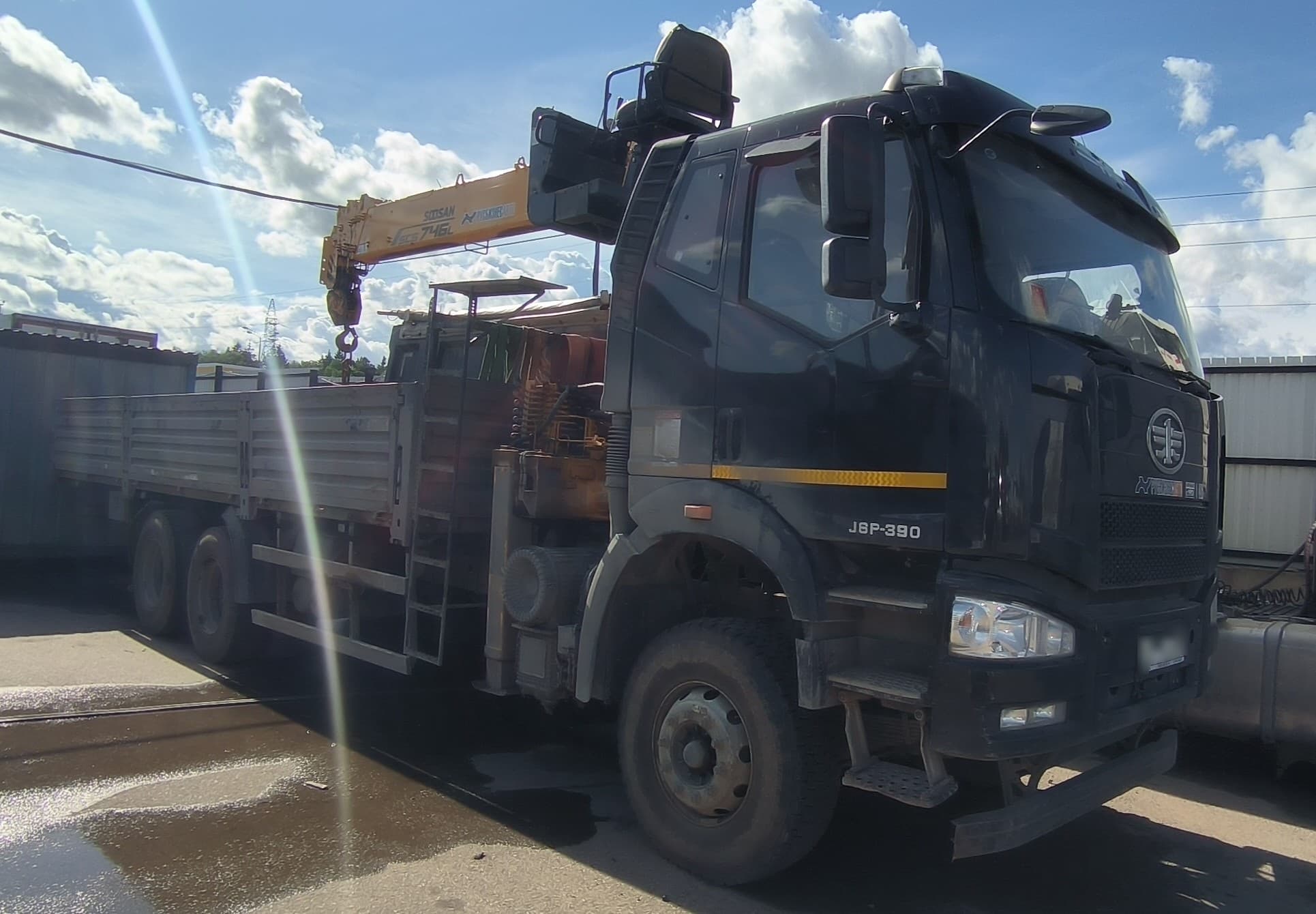 Строительные Подъемные Машины 7327* на шасси FAW CA 3250 6x4 Бортовой с КМУ - 2