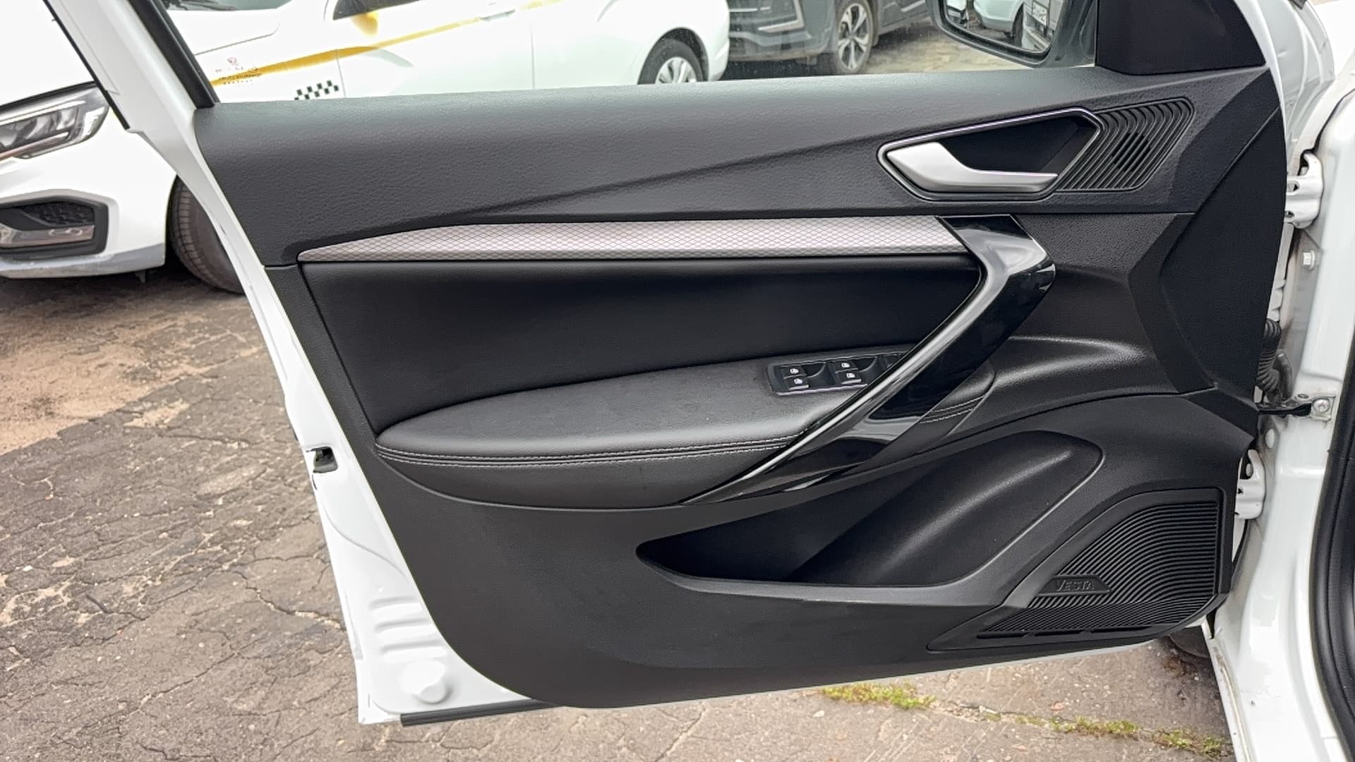 Lada Vesta SW - 7