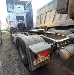 FAW J7 4x2 Седельный тягач - 4