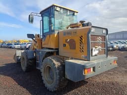 Bull SL220 Фронтальный погрузчик - 4