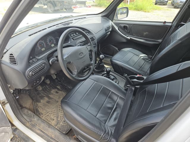 Lada Niva Travel - 6