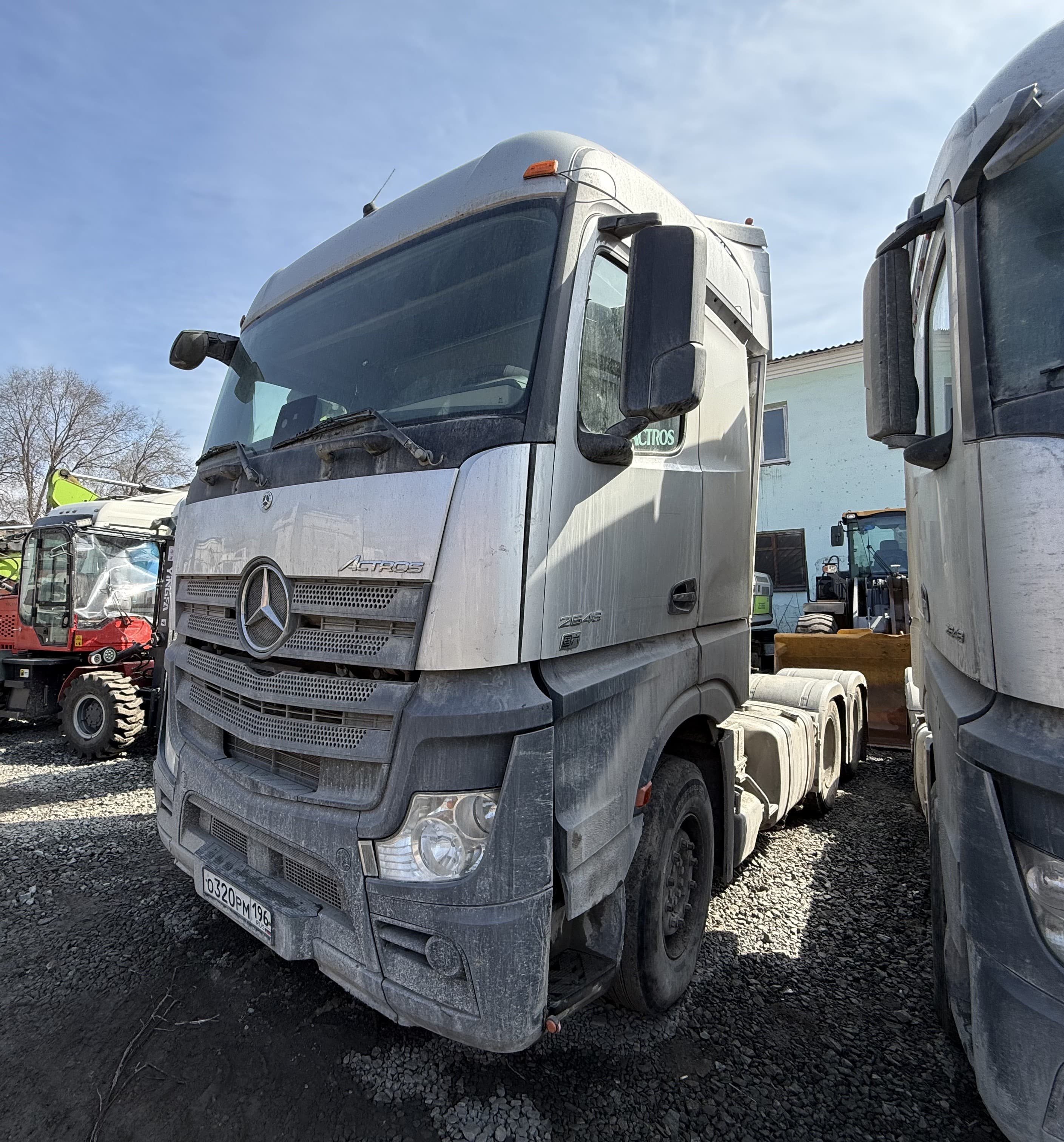 Mercedes-Benz Actros 6x4 Седельный тягач - 1
