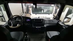 Ттм-Центр АБ* на шасси SITRAK C7H 6x2 Бортовой (Евроборт) - 5