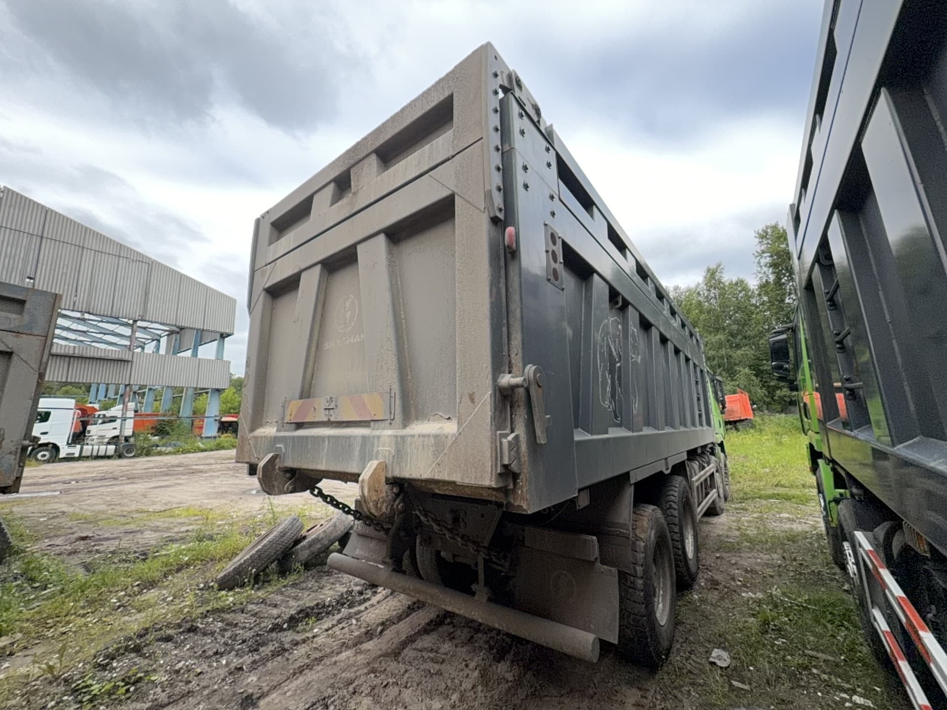 Shacman (Shaanxi) SX* 8x4 Самосвал - 3