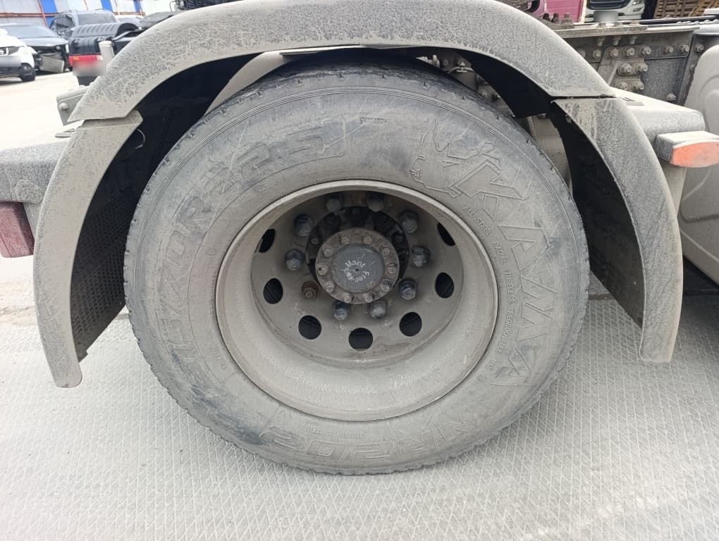 Dongfeng DFH 4x2 Седельный тягач - 10
