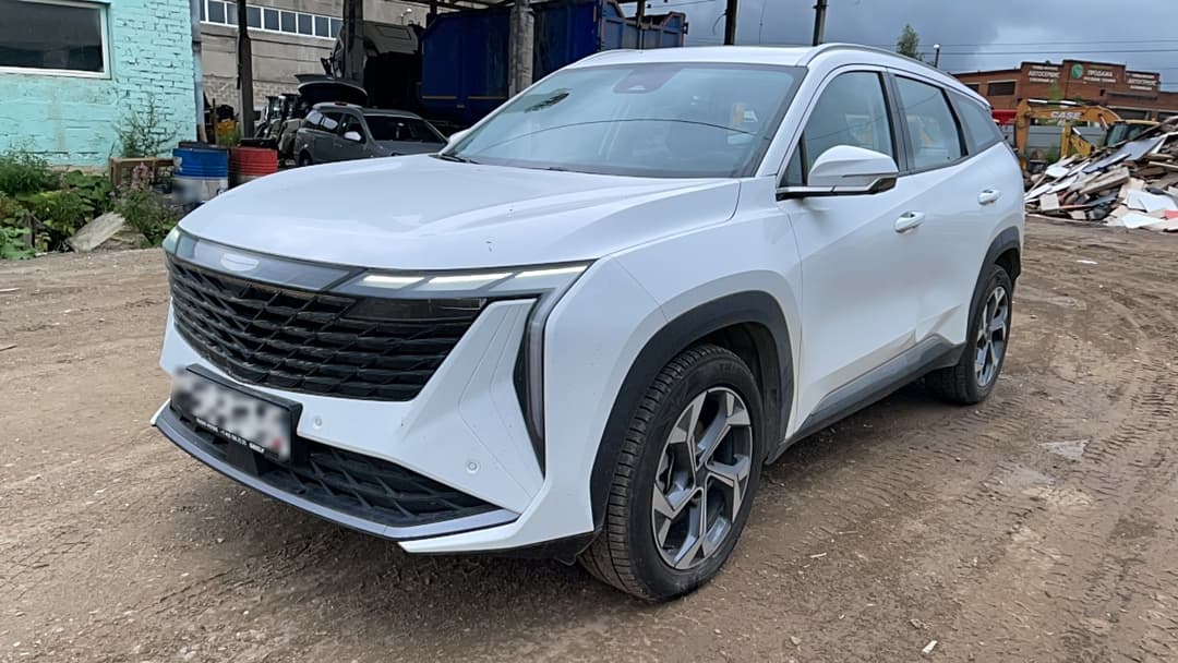 Geely Atlas - 1