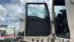 Sitrak C7H 4x2 Седельный тягач - 8