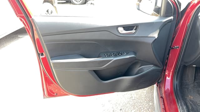 Hyundai Solaris - 8