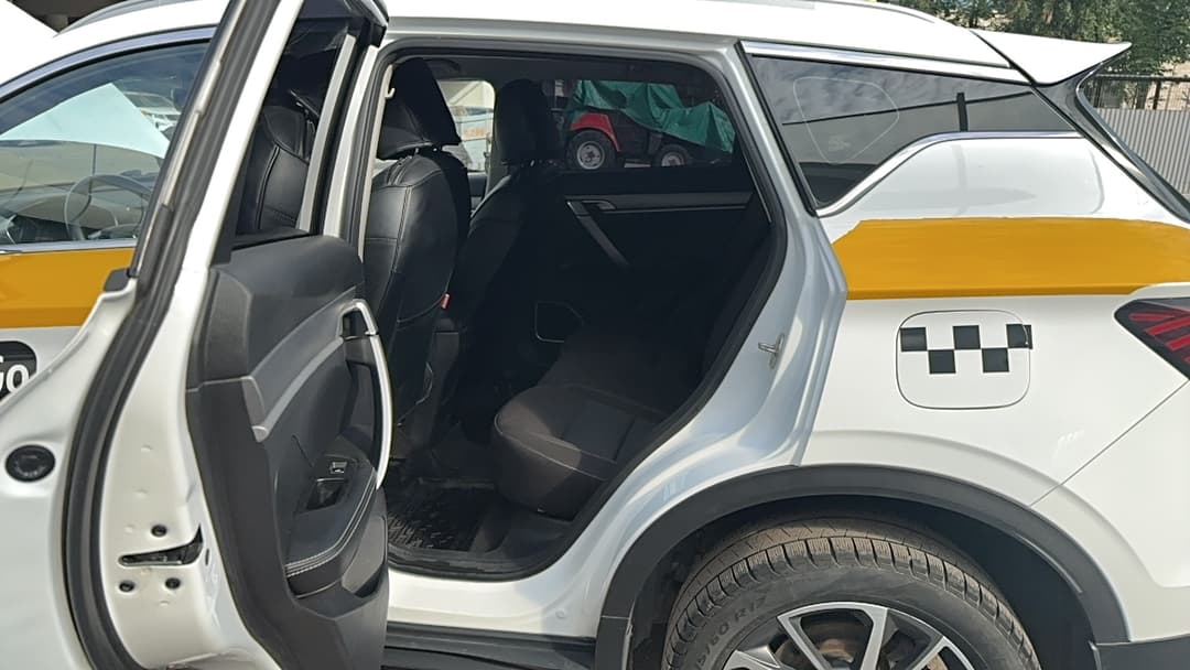 Geely Coolray - 9