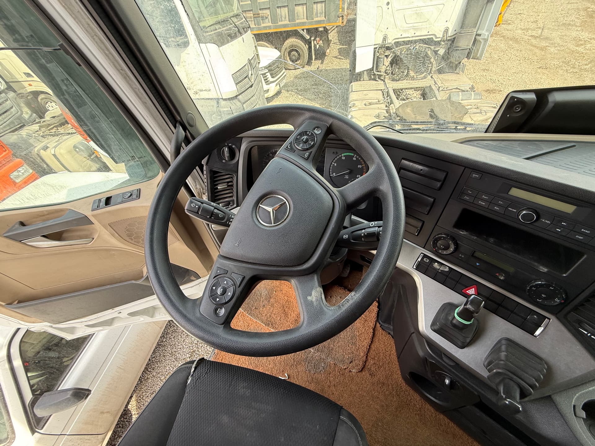 Mercedes-Benz Actros 6x4 Седельный тягач - 5