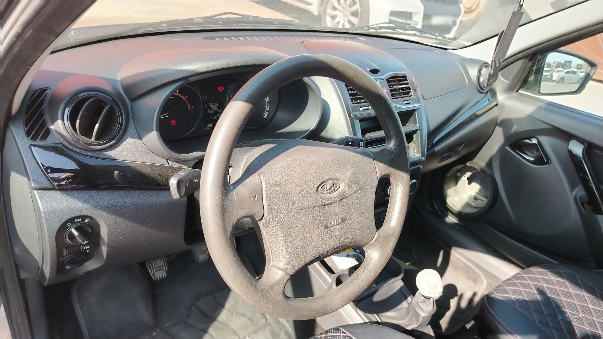 Lada Granta седан - 6