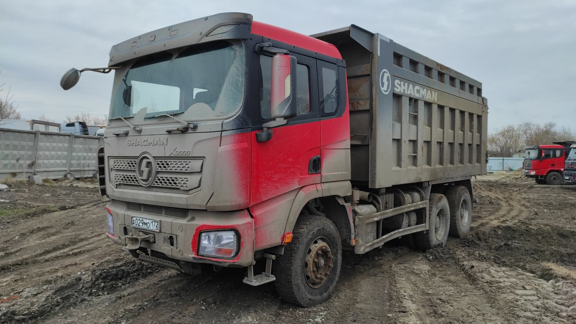 Shacman (Shaanxi) SX* 6x4 Самосвал - 1