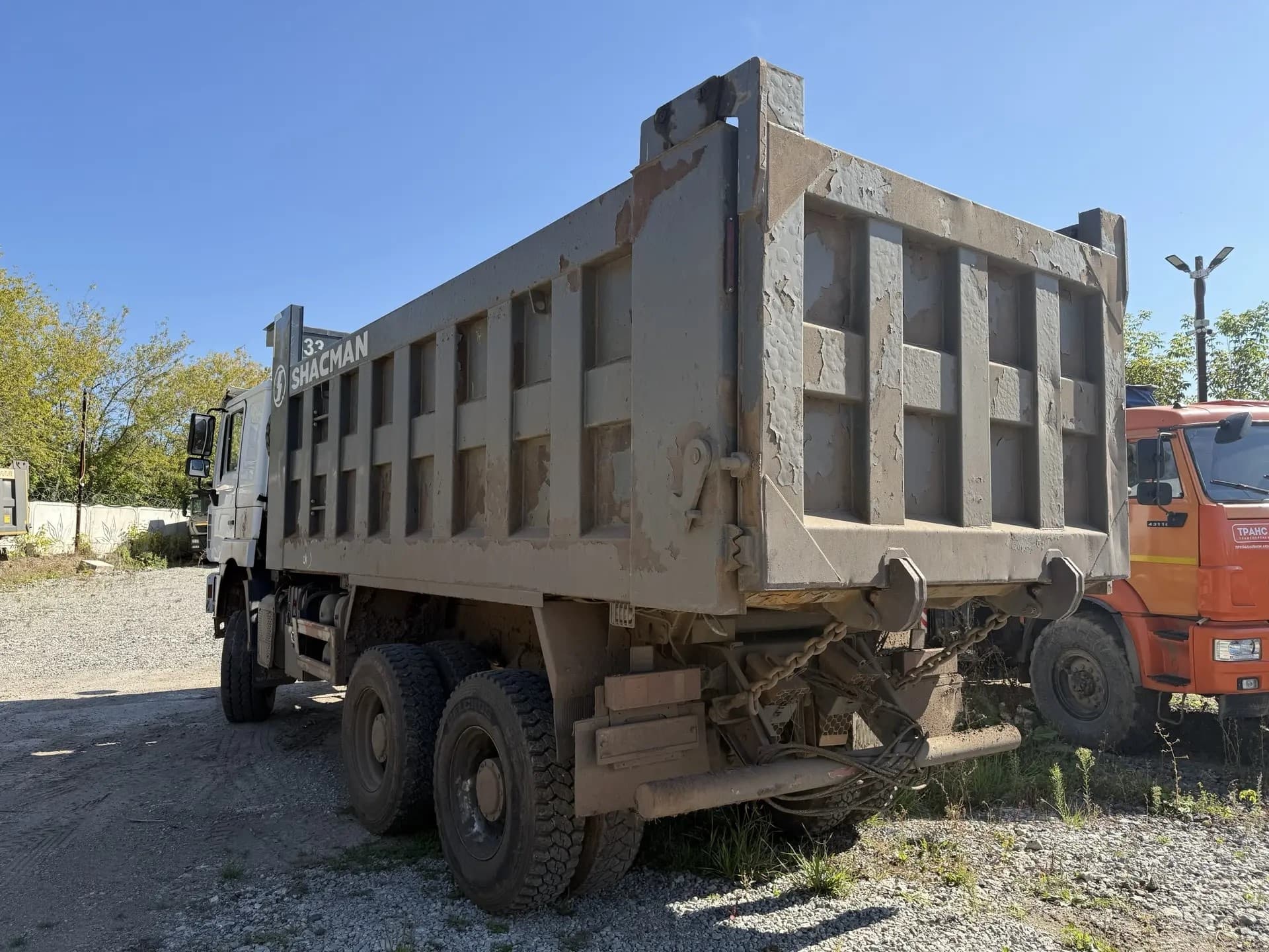 Shacman (Shaanxi) SX* 6x6 Самосвал - 4