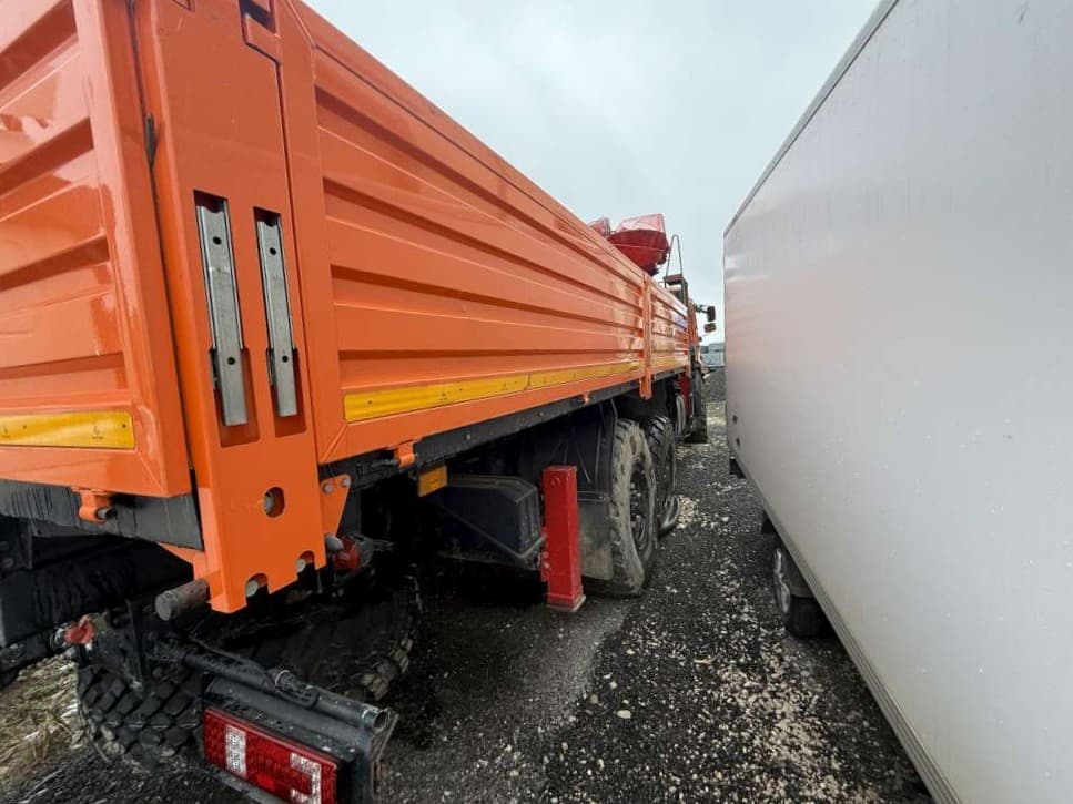 Кран Центр "Камаз" 6591* на шасси КамАЗ 43118 6x6 Бортовой с КМУ - 3