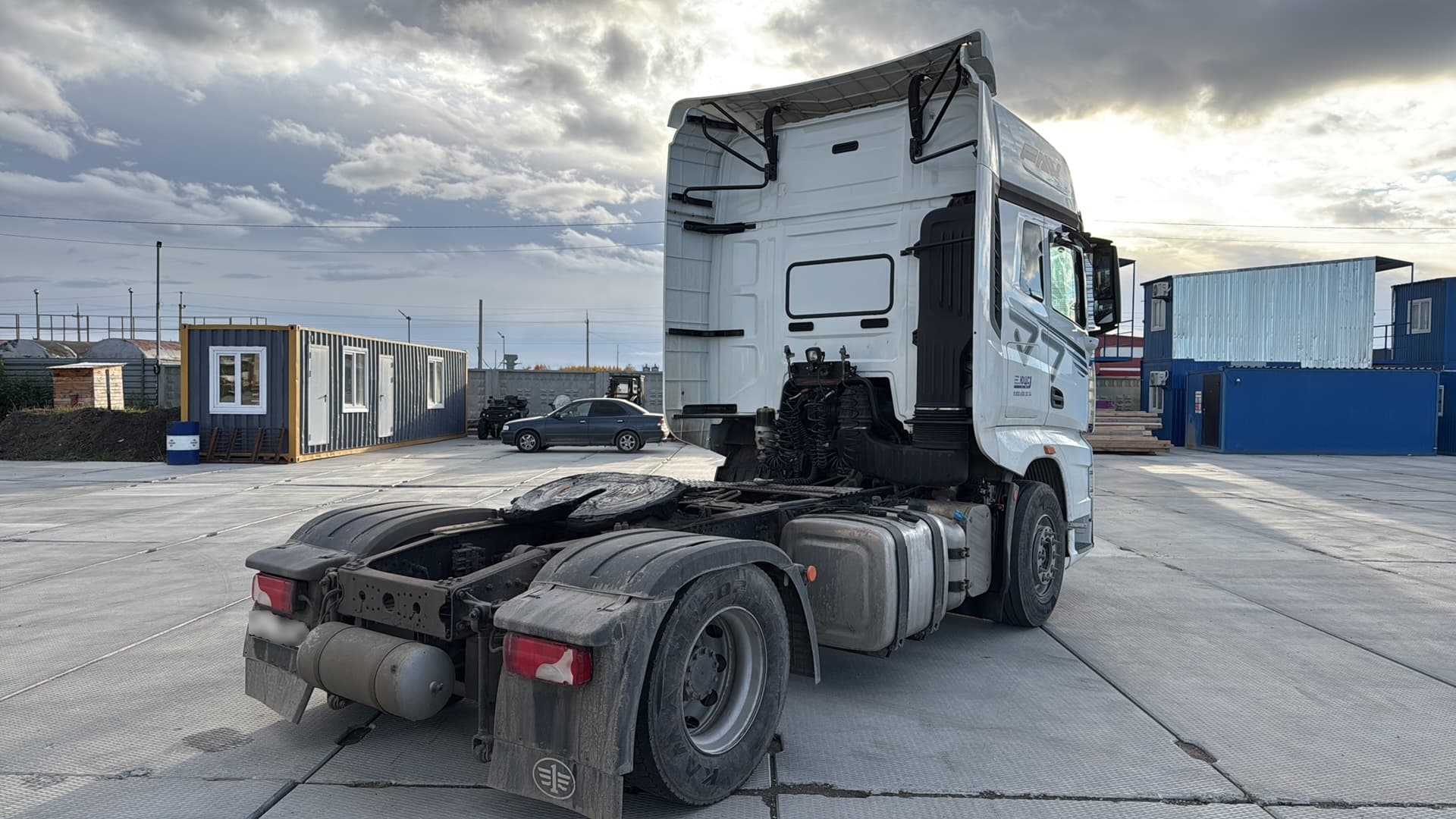 FAW J7 4x2 Седельный тягач - 3