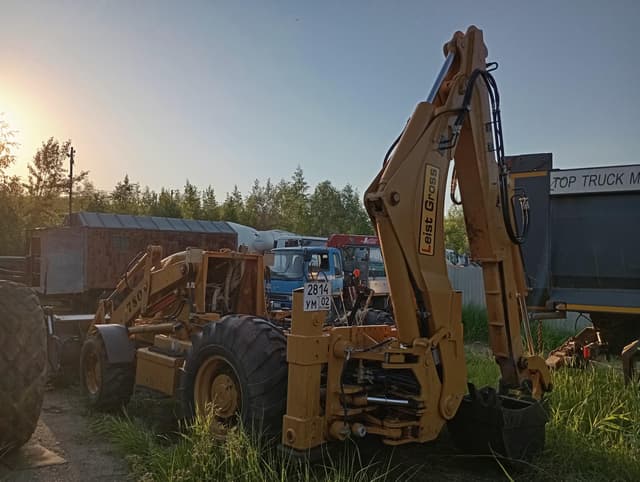 Leist Gross 780 Экскаватор-погрузчик - 4