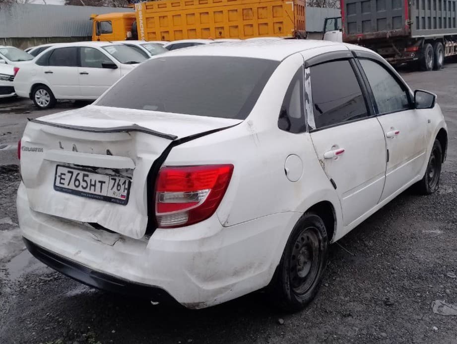 Lada Granta седан - 4