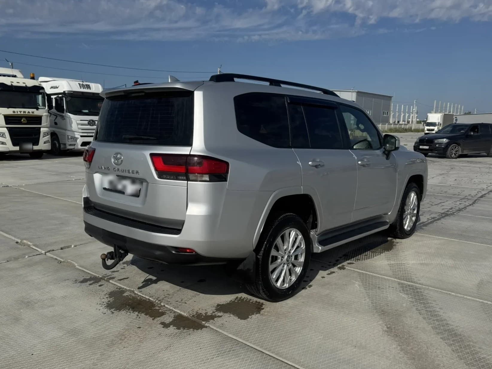 Toyota Land Cruiser 300 - 3