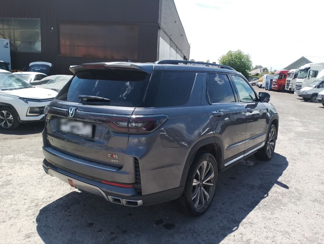 Changan CS95 - 3
