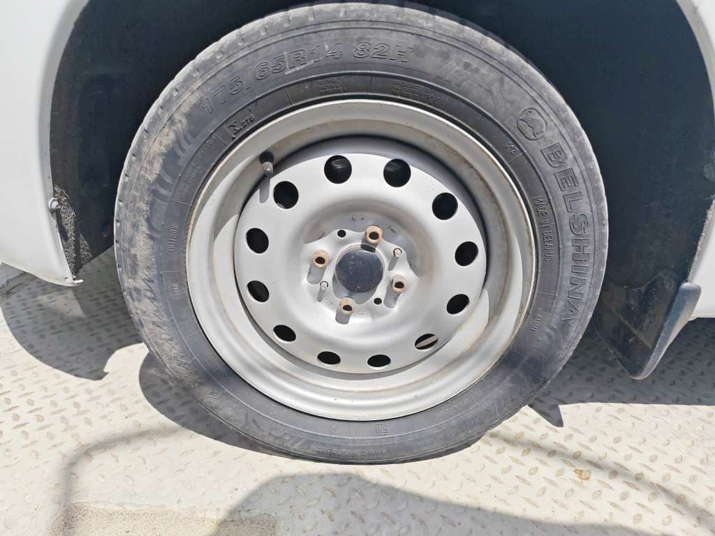 Lada Granta седан - 10