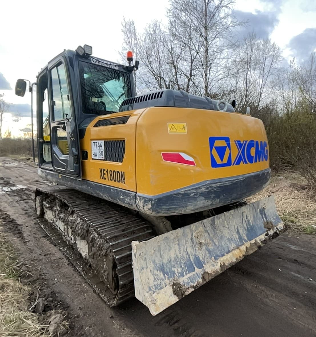 Xcmg XE180* Экскаватор - 4