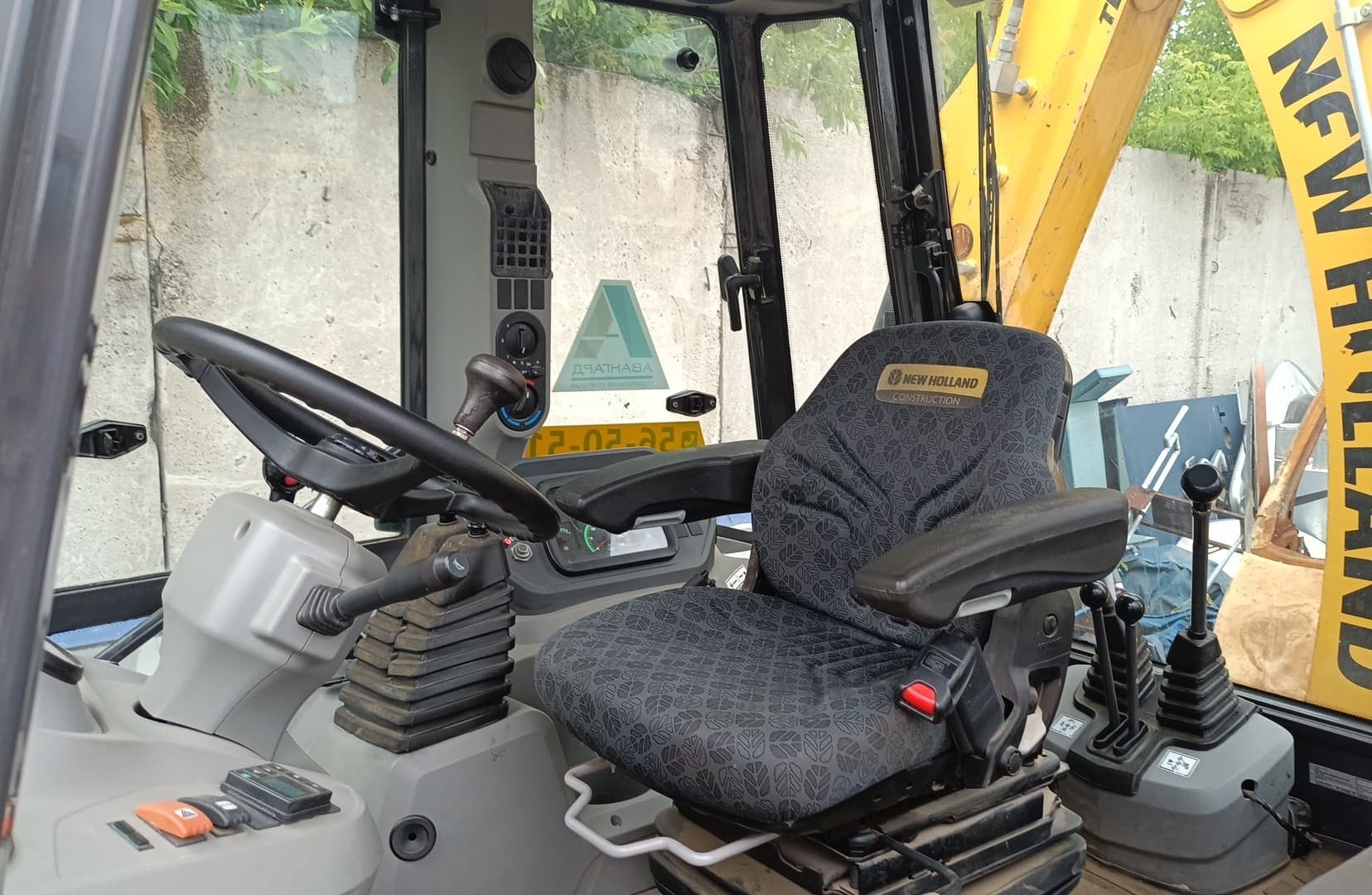 New Holland B80B Экскаватор-погрузчик - 5