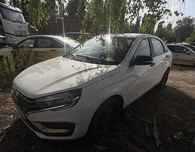 Lada Vesta седан - 1