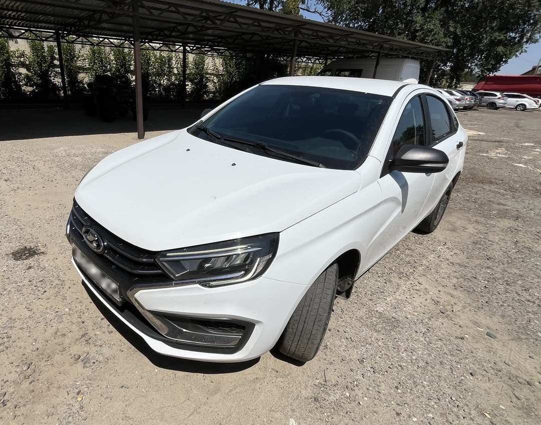 Lada Vesta седан - 1