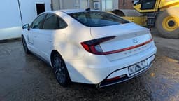Hyundai Sonata - 4