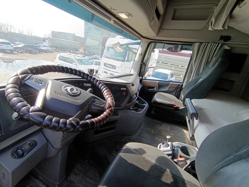 Dongfeng DFH 4x2 Седельный тягач - 5