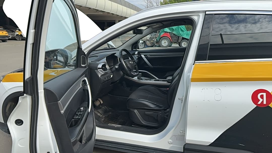 Geely Coolray - 6