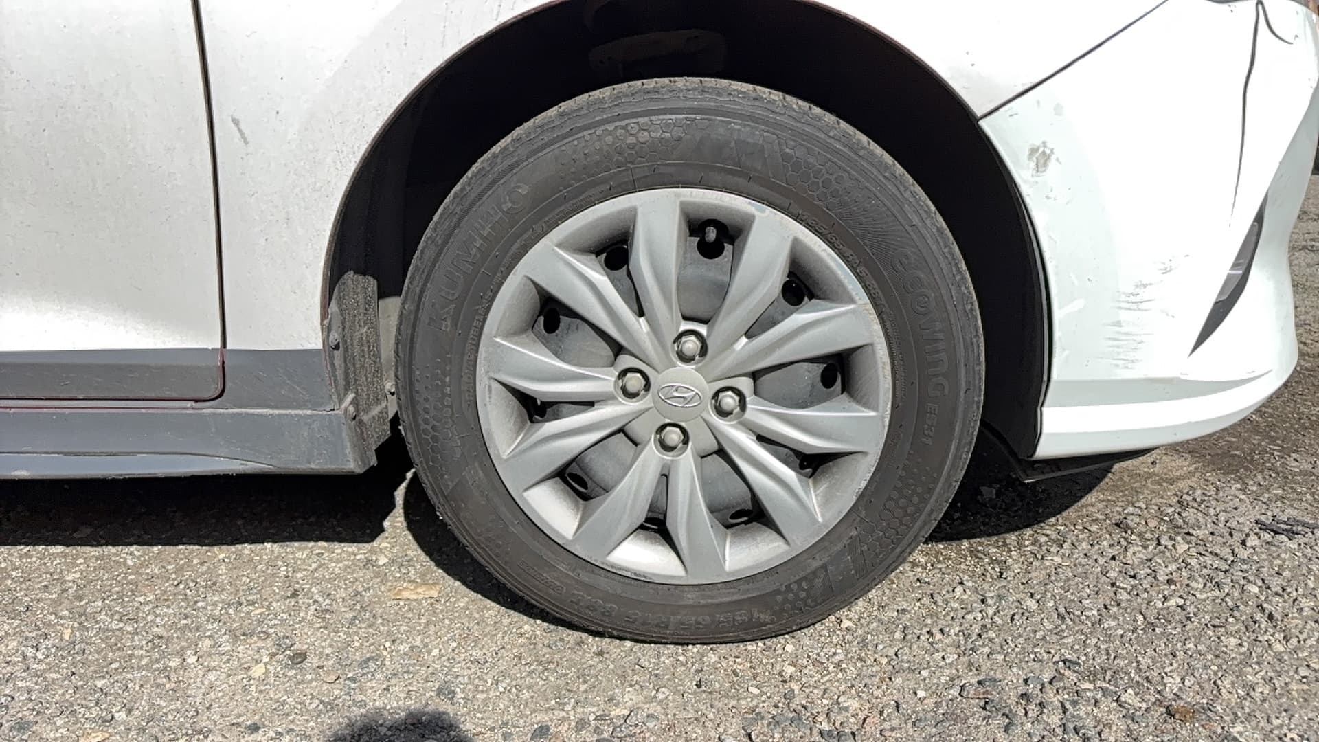 Hyundai Solaris - 10