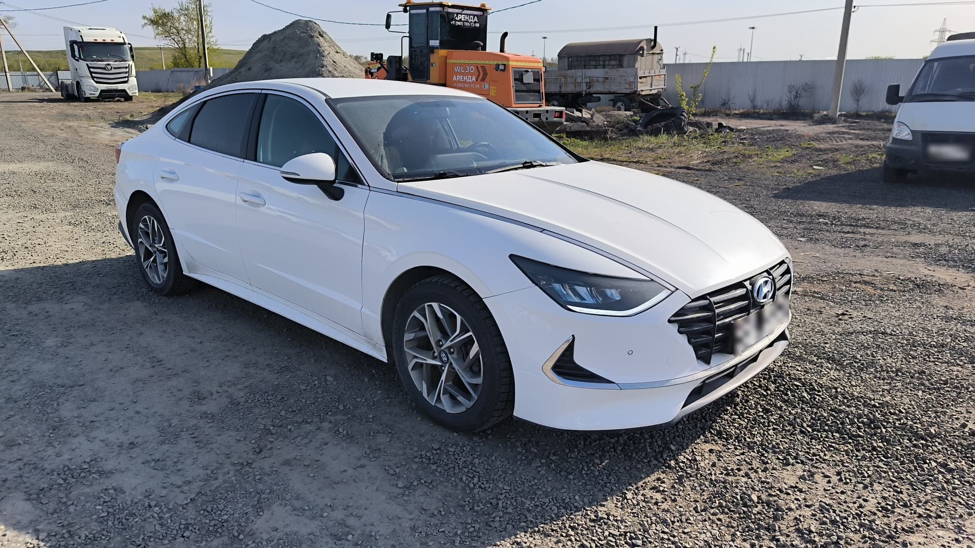 Hyundai Sonata - 2