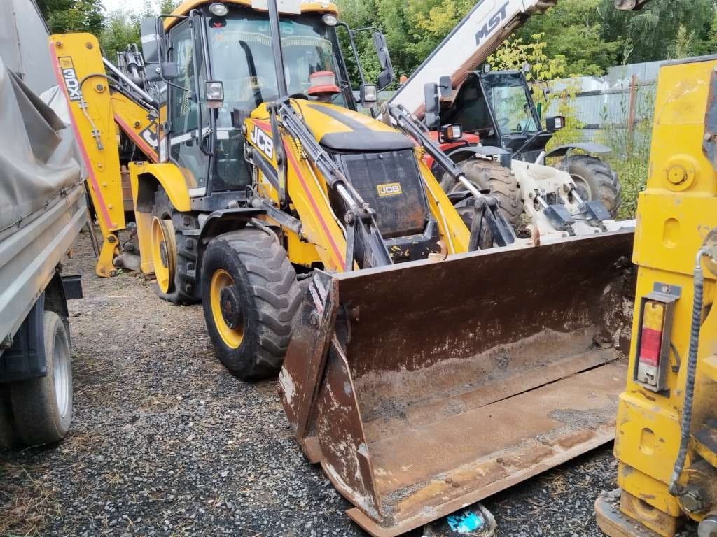 JCB 3DX Экскаватор-погрузчик - 2