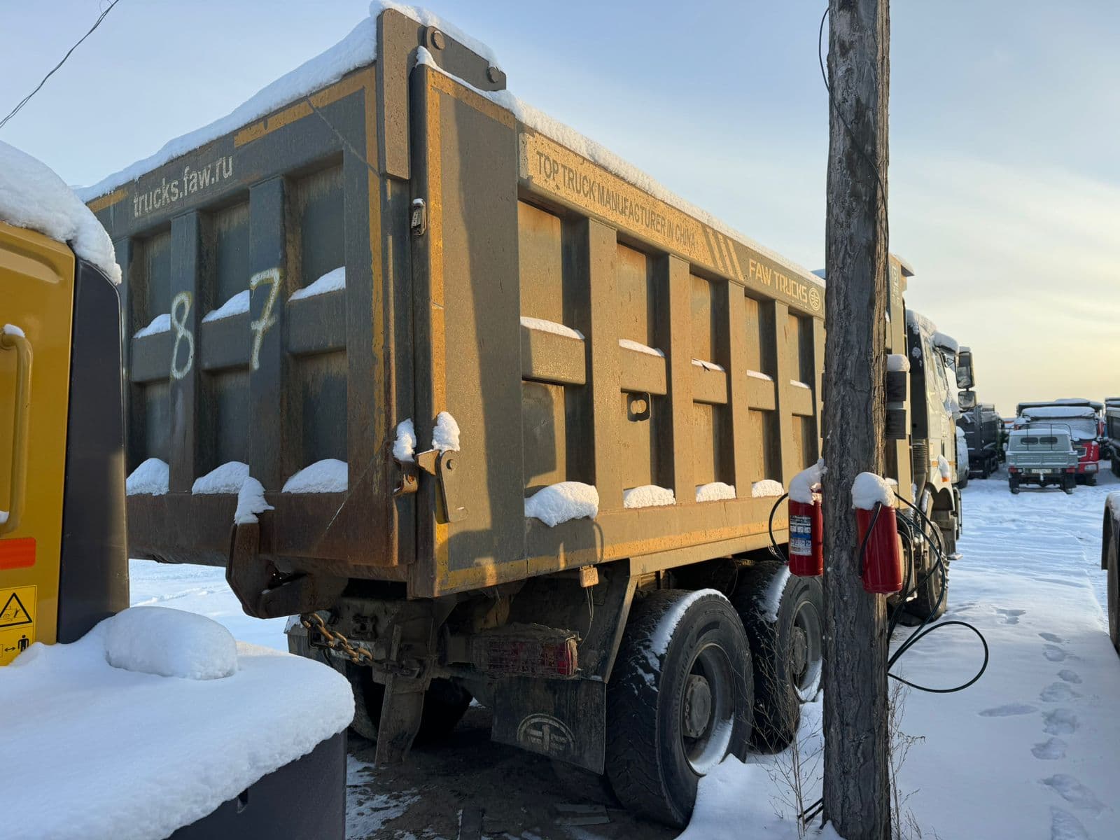 FAW J6* 6x4 Самосвал - 3