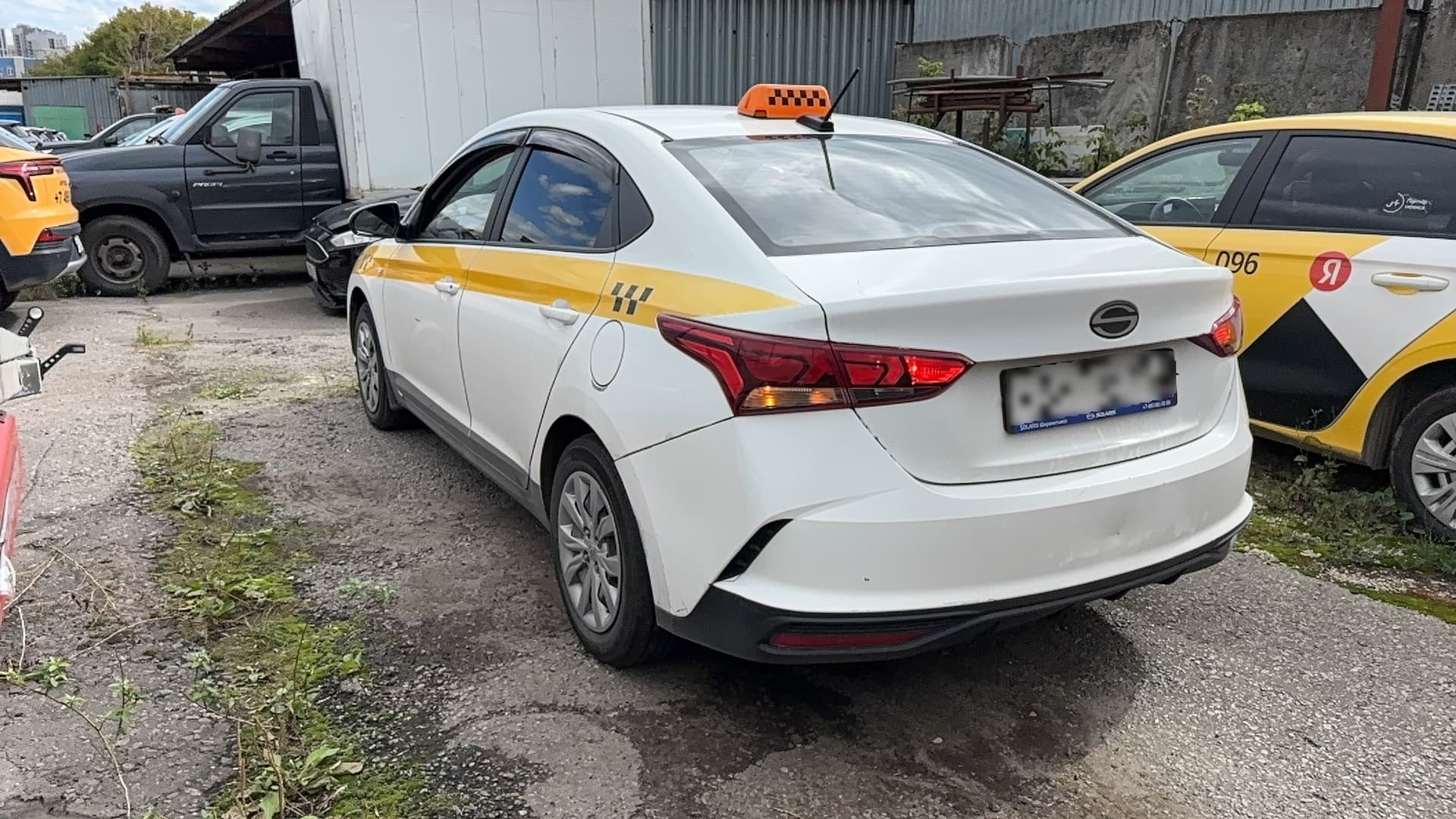 Hyundai Solaris - 4